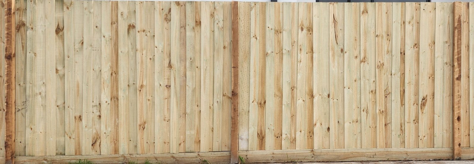 Timber fence - Image 2